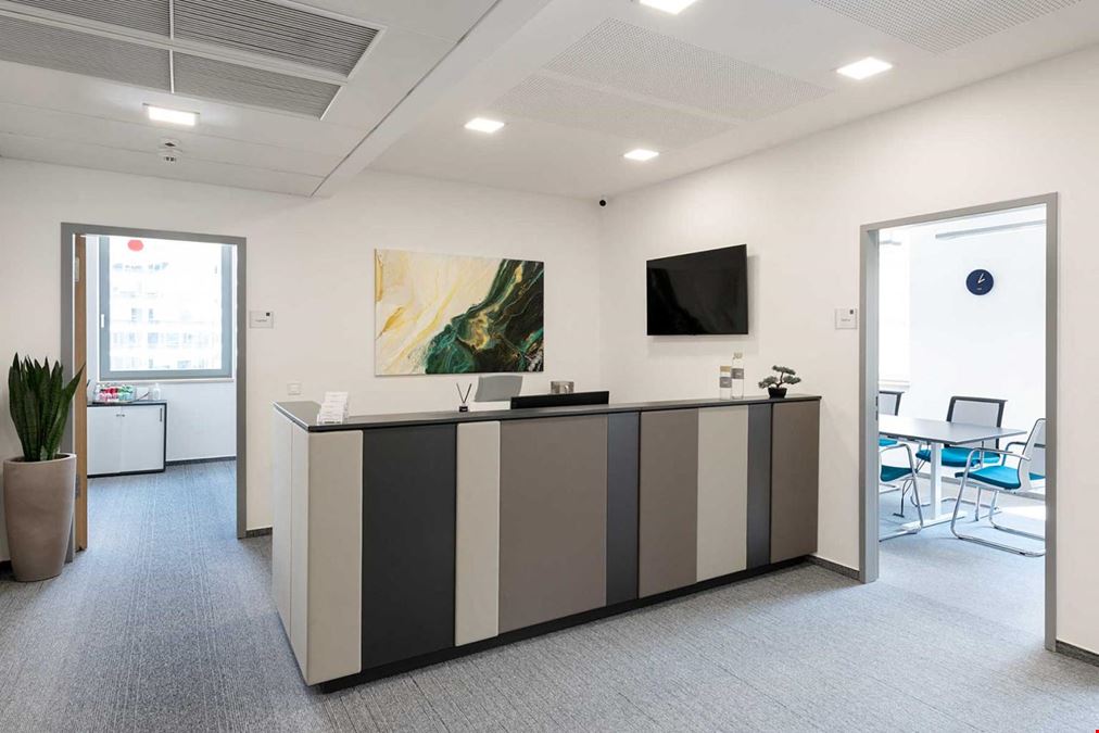 House Of Business - Hungary, Capital Square