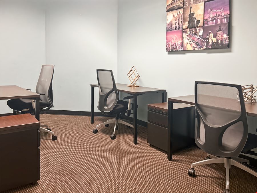 CA, San Ramon - Crow Canyon Plaza