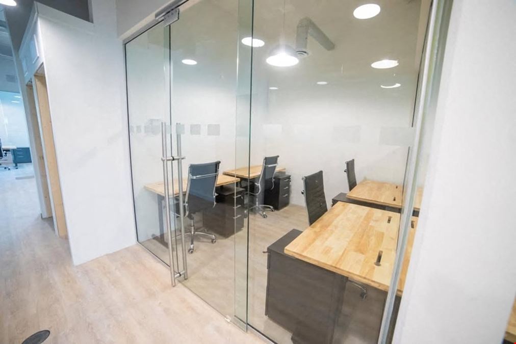 4-Person Office