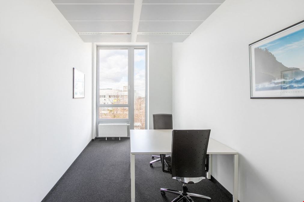 Regus - Carnoustie House