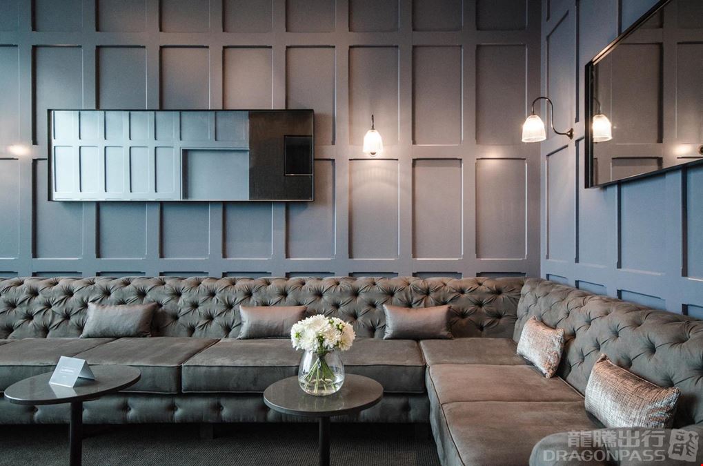 Clubrooms (Additional Charges Apply) Gatwick Airport South Terminal