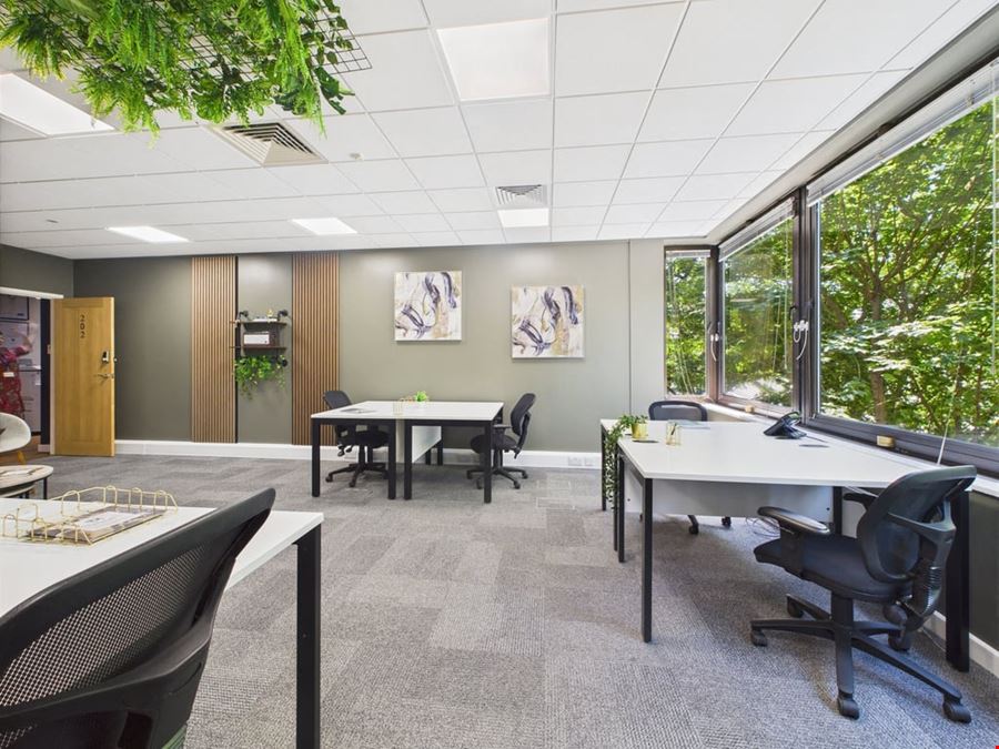 Vision Offices - Saxon House