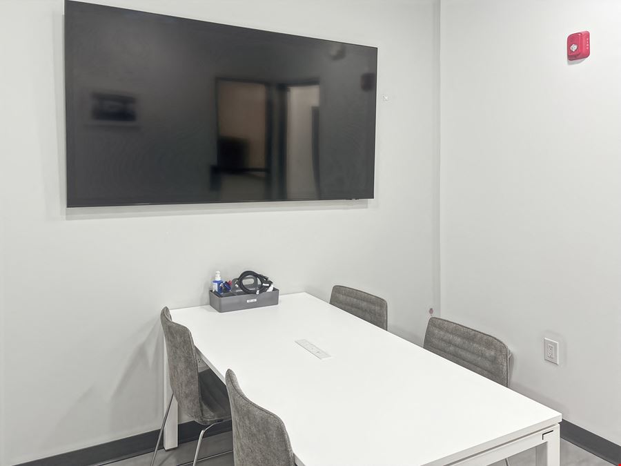 Regus - Largo - East Bay Dr