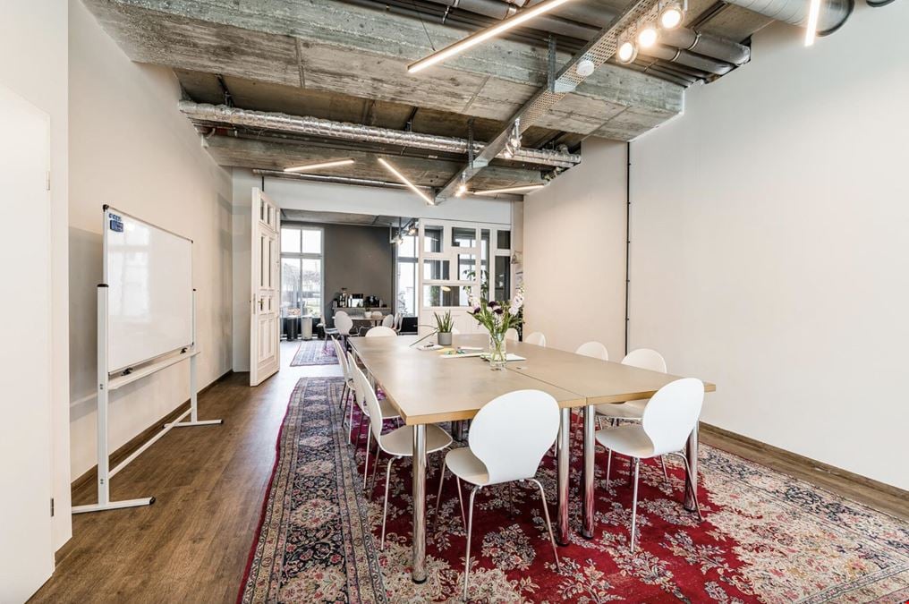 THE GATE BERLIN - PIANO ROOM