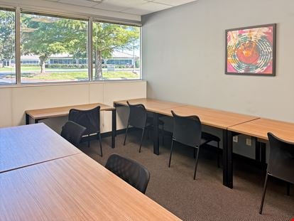 Regus - Bentonville - Beau Terre