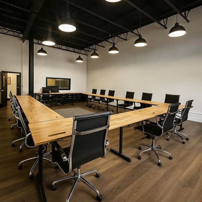 Toronto Workshop & Conference Space – Host Up to 30 Guests