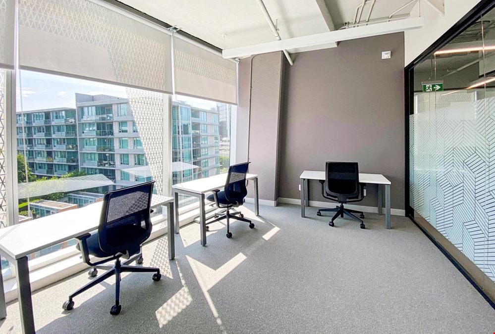 BC, Vancouver - 525 West 8th Avenue