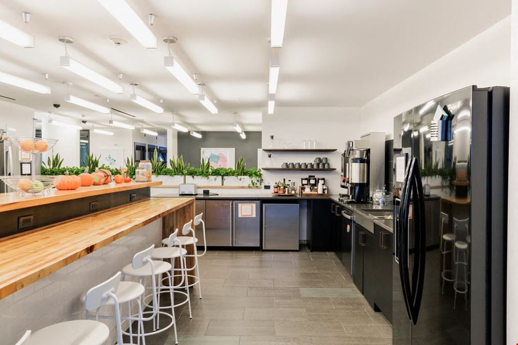 Industrious - 261 Madison Ave