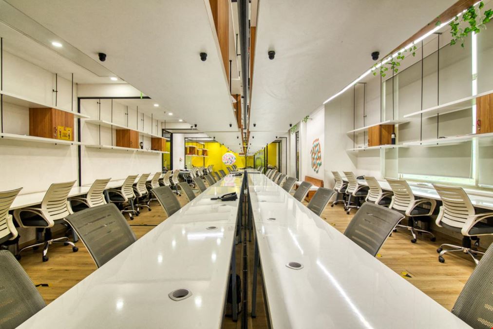 Alt.f - Empire Square