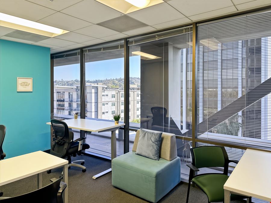 CA, Sherman Oaks - Galleria