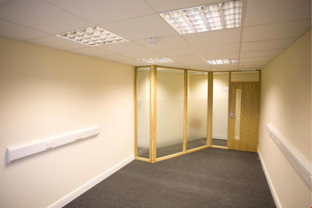 Storage Giant - Cardiff