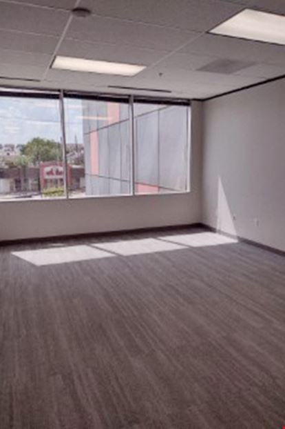 Workstyle Flexible Spaces - 3033 Chimney Rock