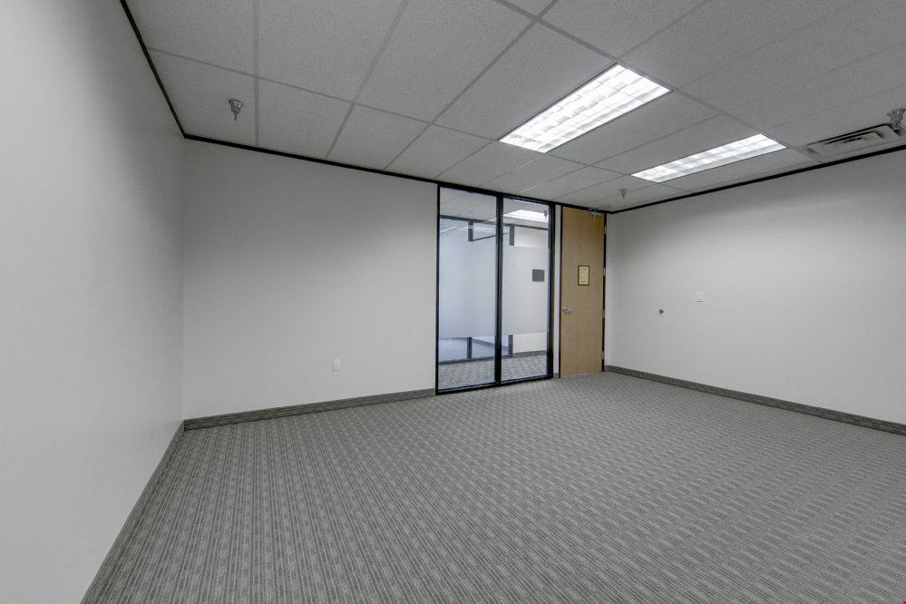 8330-8360 Lyndon B Johnson Fwy