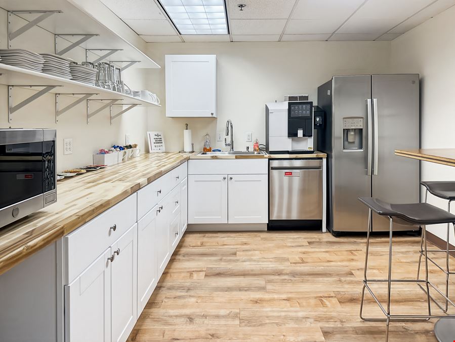 CO, Boulder - Center Green Dr