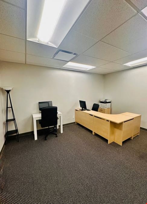 Interior Private Office - 08