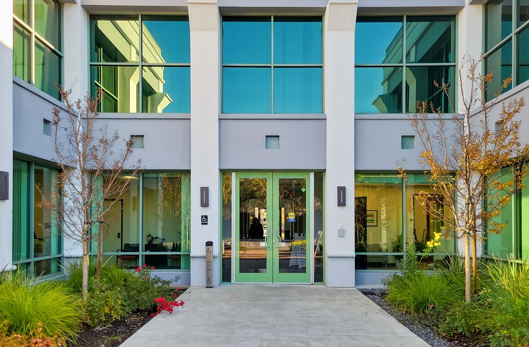 CA, Novato - Bel Marin Keys Blvd