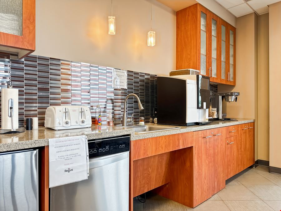 MN, Minneapolis - Maple Grove - Arbor Lakes