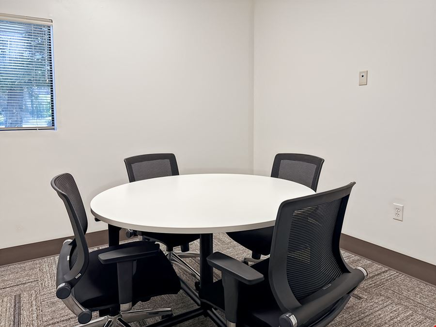 Regus - Richmond - Blume Dr
