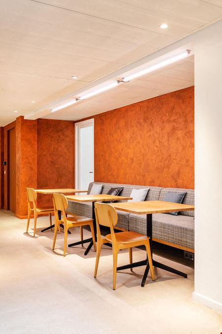 Silversquare  Louise