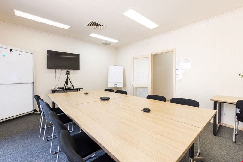 Deakin Business Centre