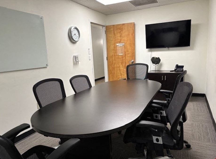 Medium Meeting Room
