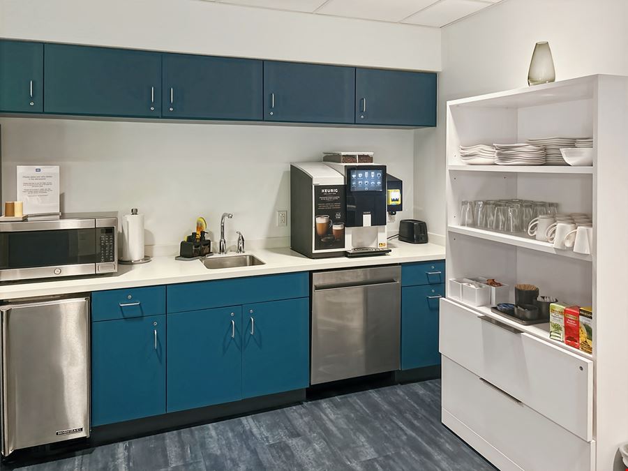 AL, Mobile - Montlimar Dr