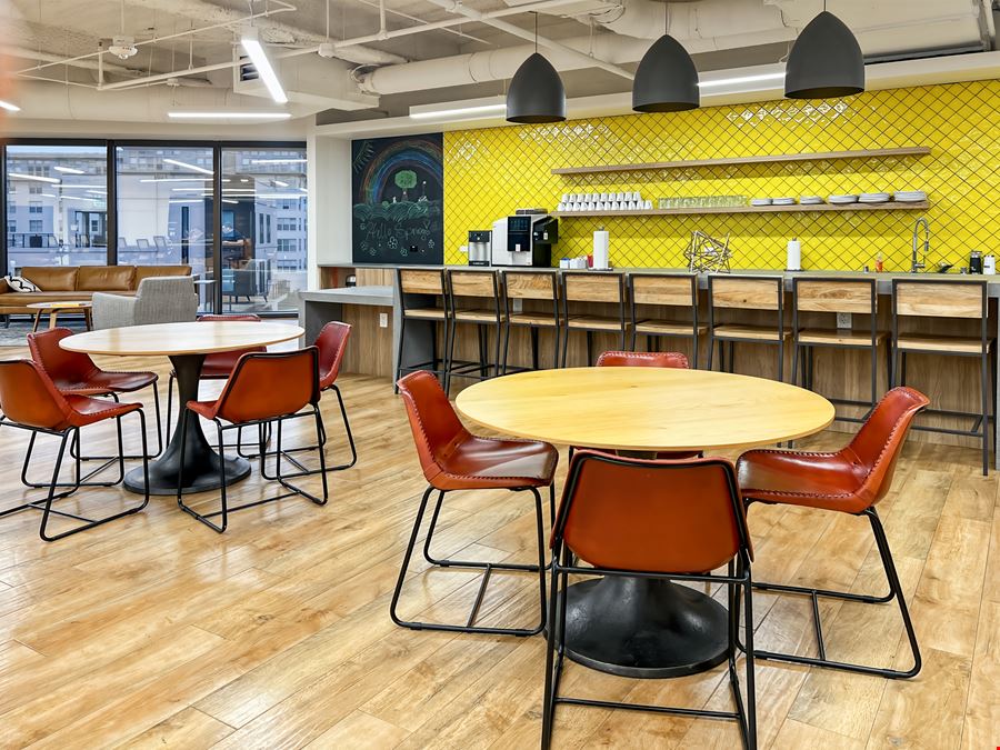 Regus - Dallas - 3232 McKinney Ave