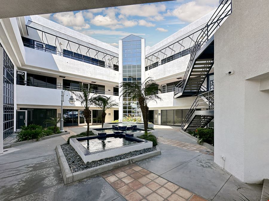 CA, Torrance - Skypark Ave