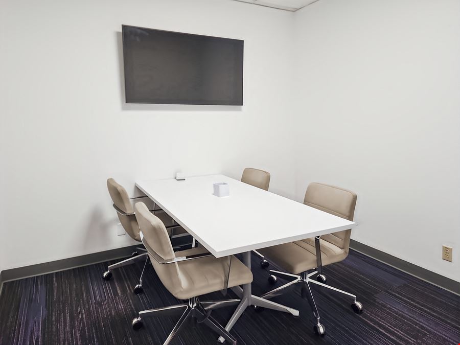 CA, Menlo Park - Commonwealth Dr