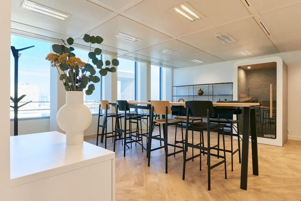 Deskeo - La Défense - Tour W