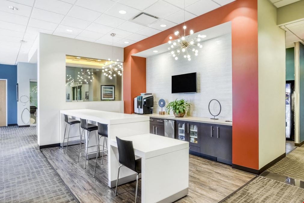 Regus - Naperville - Main Street Promenade