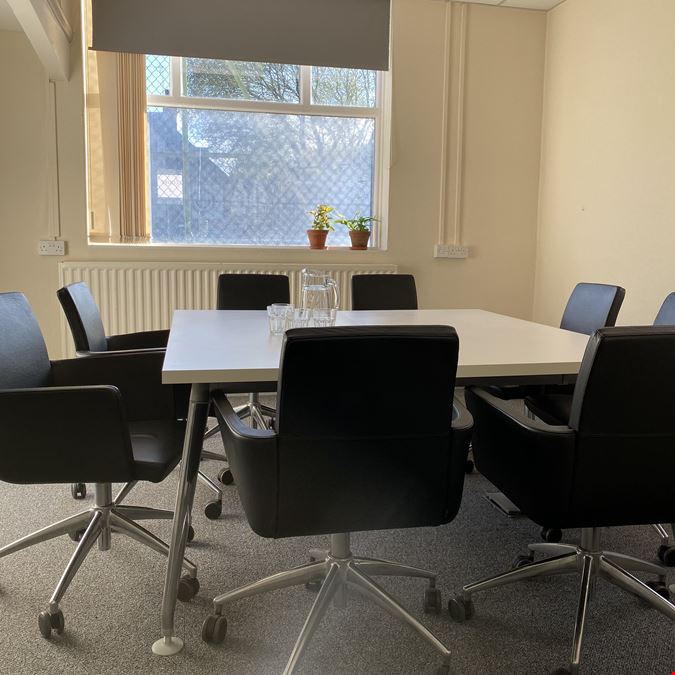 Moor Pool Estate Office - coworking and meeting space