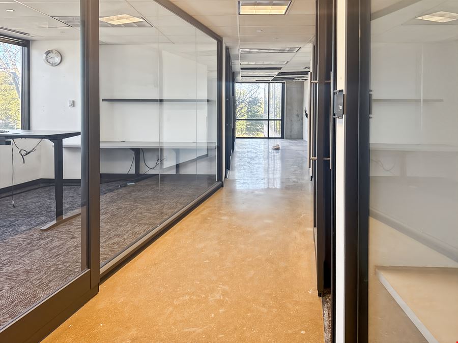 Regus - Richardson - North Collins Blvd