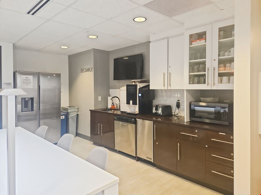 CO, Lakewood - 200 Union