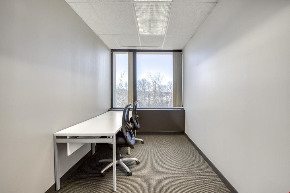 CT, Danbury - Lee Farm Corporate Park