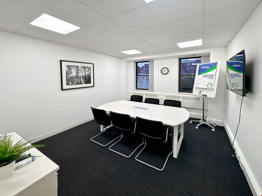 Regus - Cloth Market