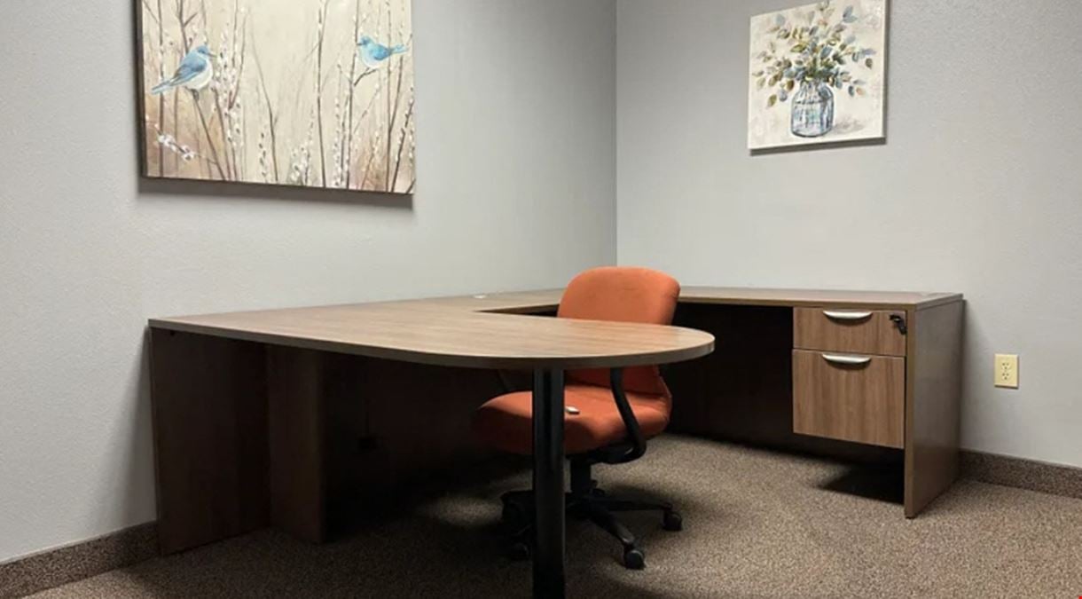 Private Day Office 142