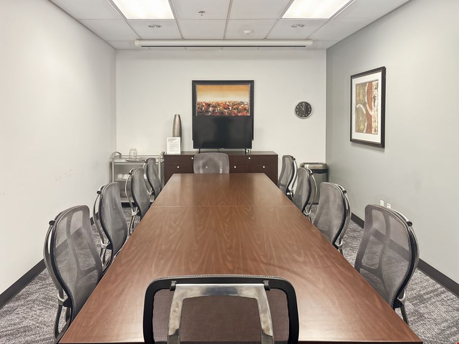 Regus - Columbia - Center Stadium