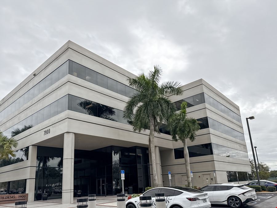 Regus - Miami Lakes - West