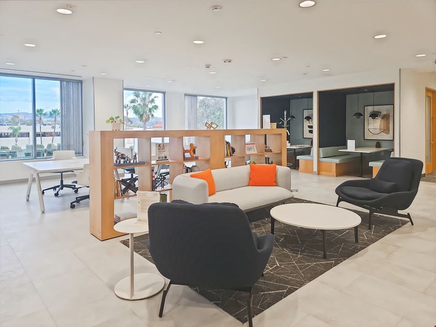 CA, Newport Beach - Dove Street