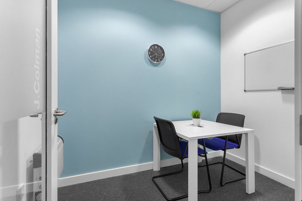 Strensham Services - Regus Express
