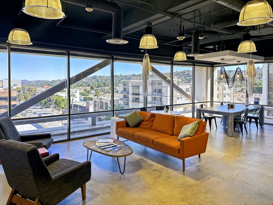 CA, Sherman Oaks - Galleria