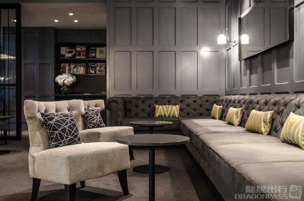 Clubrooms (Additional Charges Apply) Gatwick Airport South Terminal