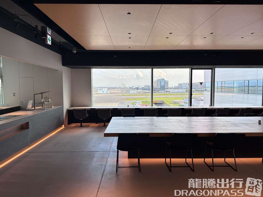 Power Lounge Premium Tokyo International (Haneda) Airport Terminal 2
