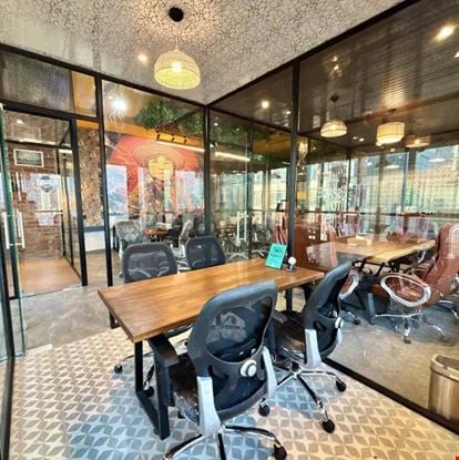 602, B, Annapurna Building, Off New Link Rd, near Adarsh Nagar, above Delicacy of China