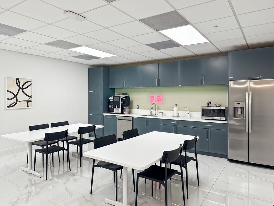Regus - Doral - 107th Ave