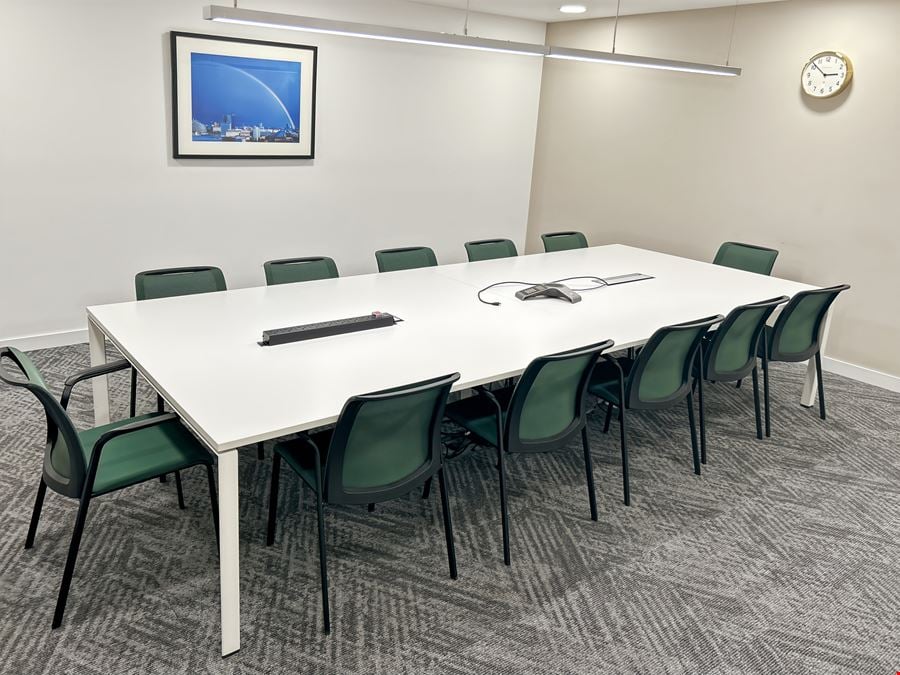 Regus - St James Tower
