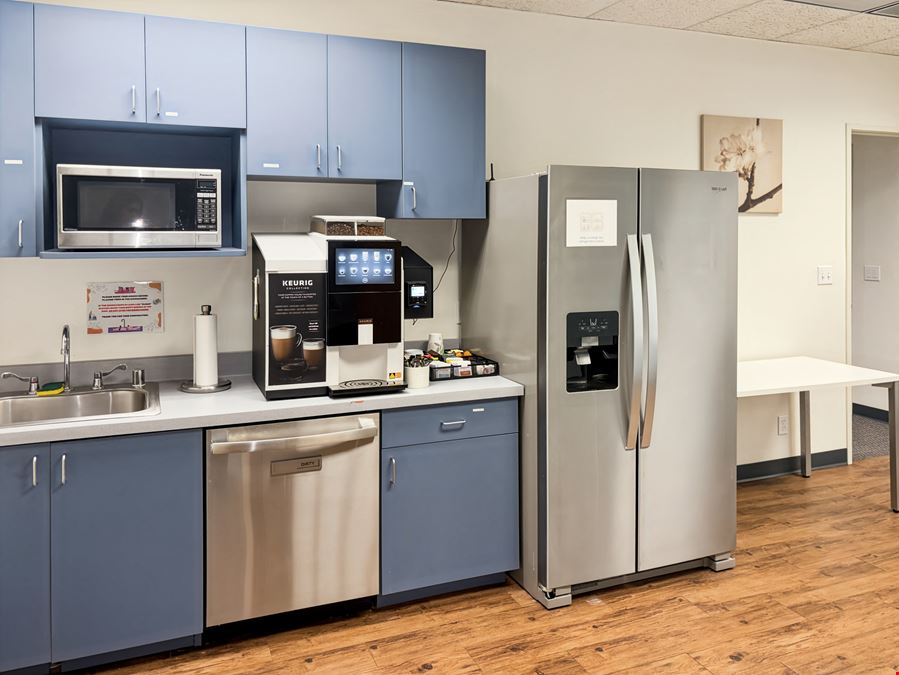 CA, Torrance - Skypark Ave