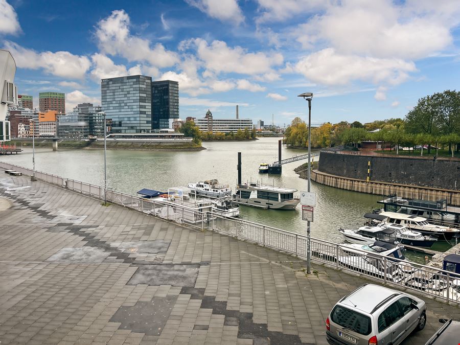Regus - Neuer Zollhof