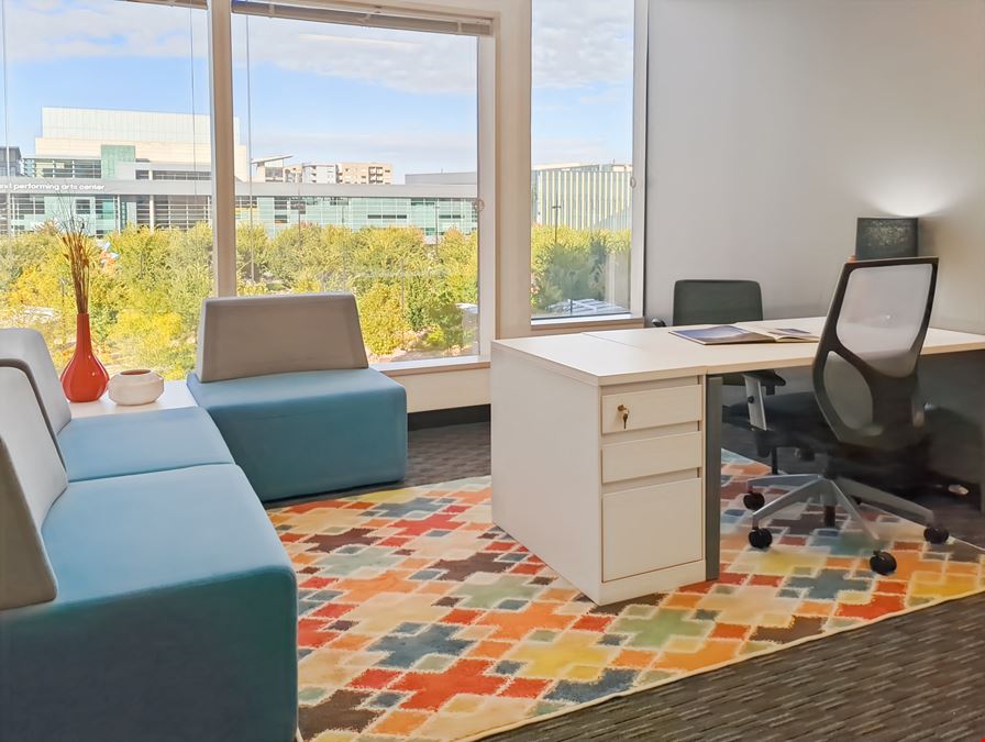 NE, Omaha - Landmark Center